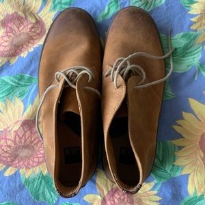 Johnston & Murphy Men’s Leather Chukka Boots